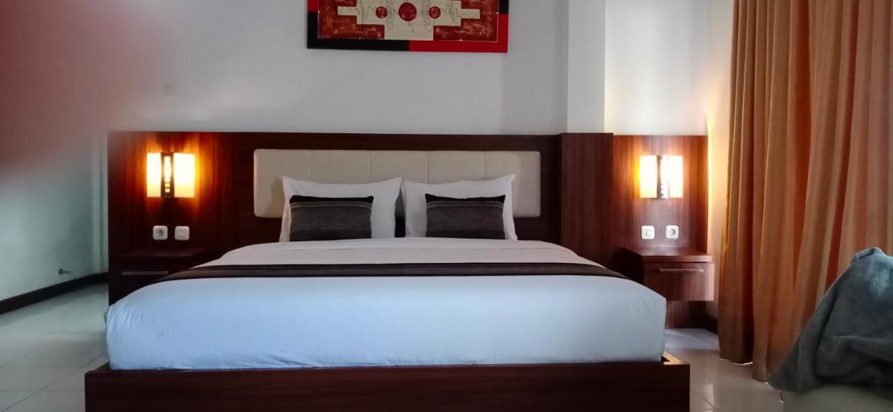 Friends Beach Hotel Kuta  Exterior photo