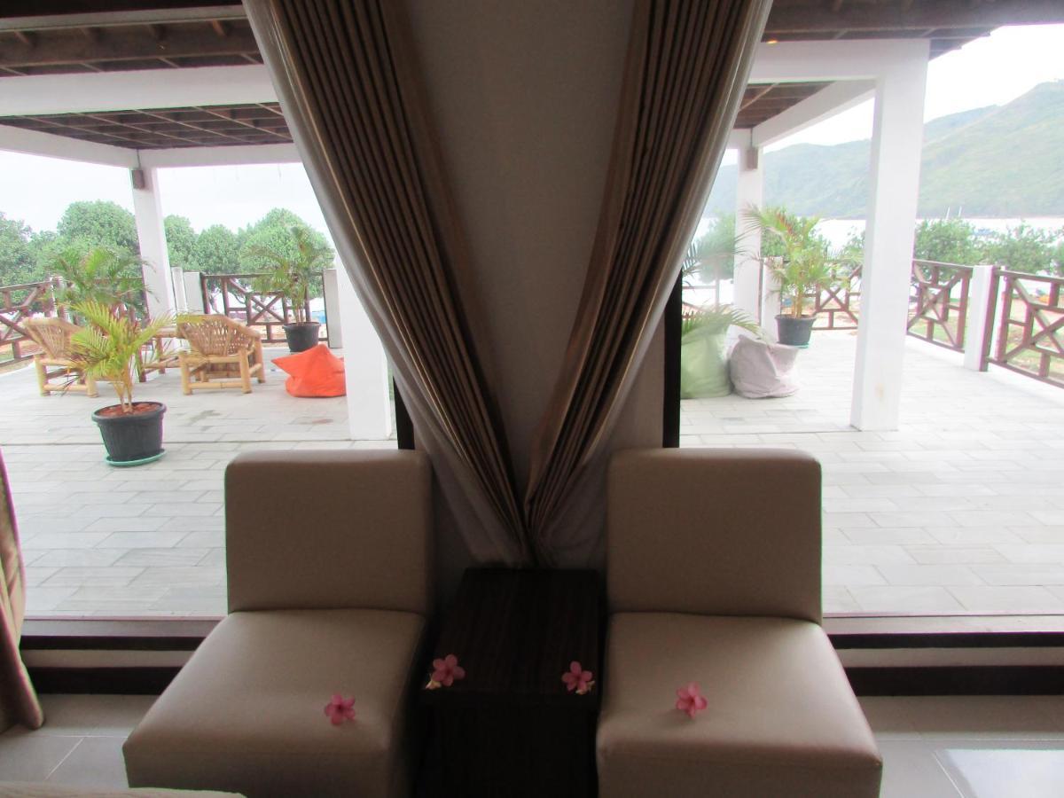 Friends Beach Hotel Kuta  Exterior photo