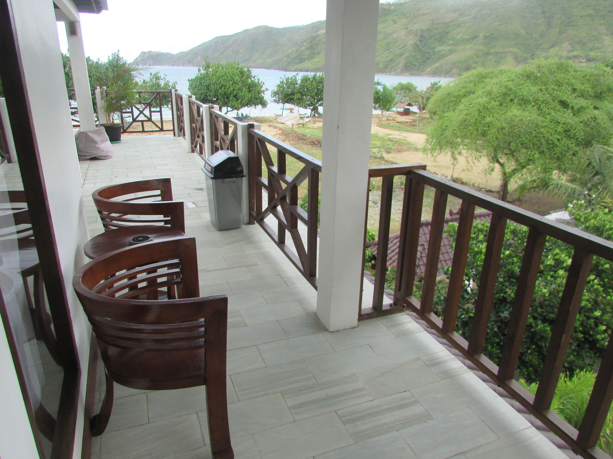 Friends Beach Hotel Kuta  Exterior photo