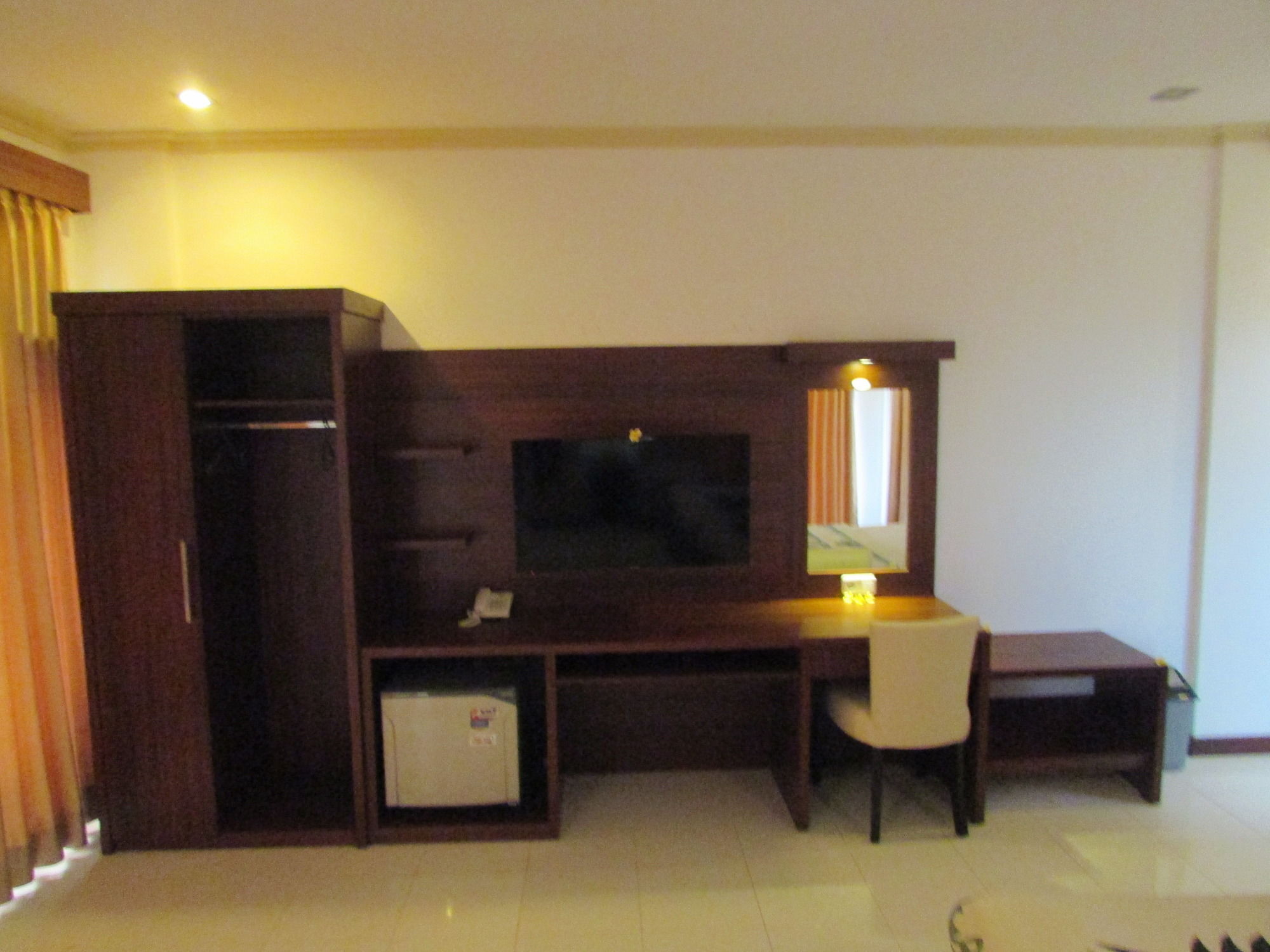 Friends Beach Hotel Kuta  Exterior photo
