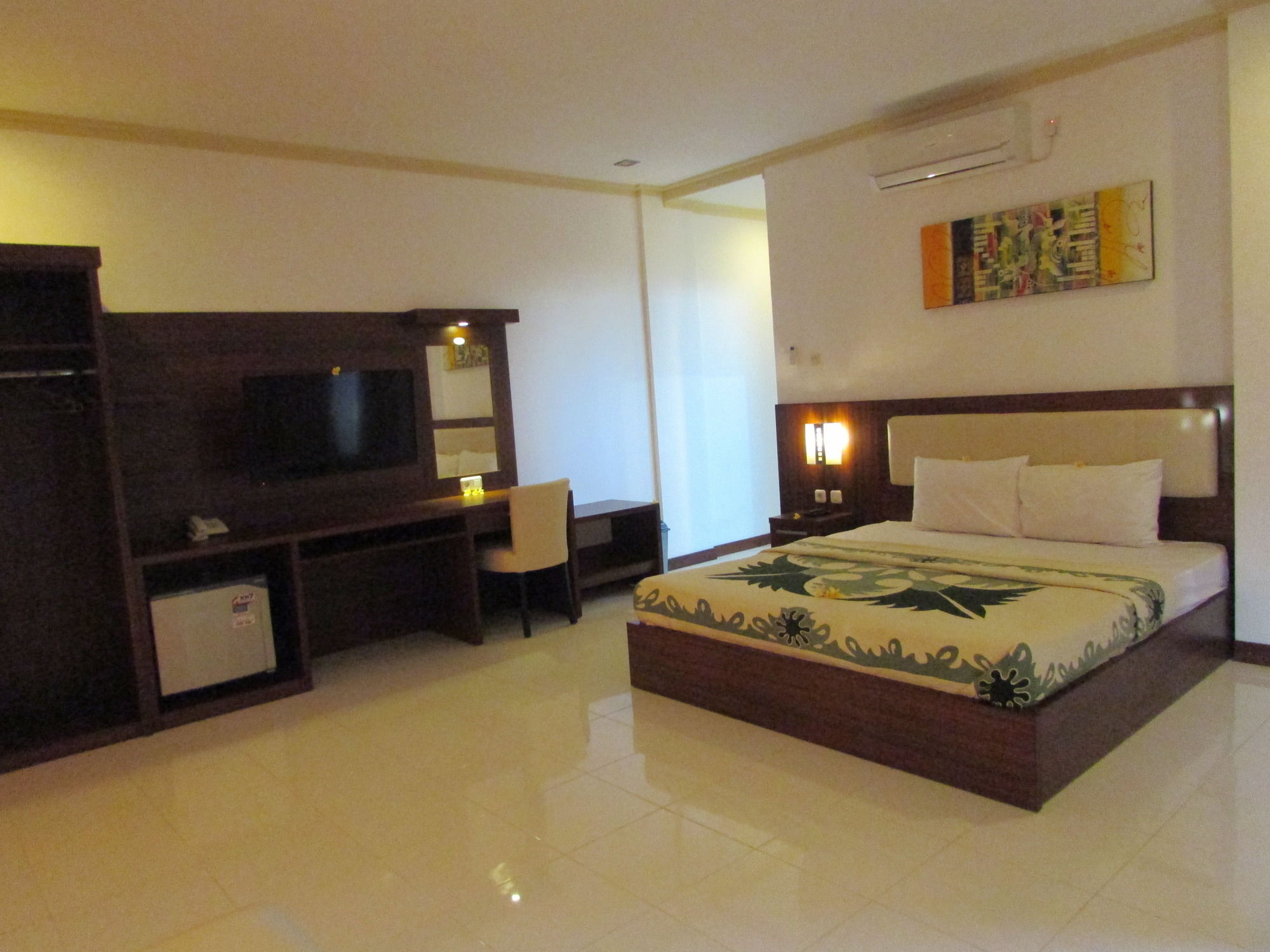 Friends Beach Hotel Kuta  Exterior photo